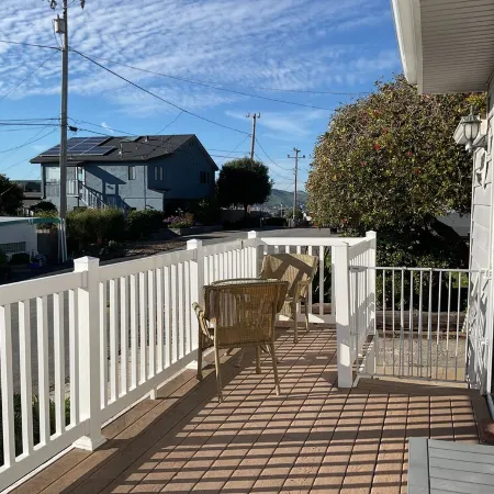 StarLitSands - Comfortable 2-bed house in Cayucos, view of Morro Rock and Ocean