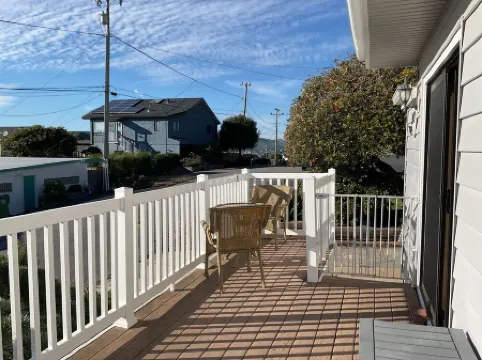 StarLitSands - Comfortable 2-bed house in Cayucos, view of Morro Rock and Ocean