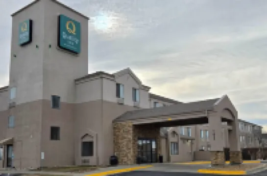 Quality Inn Kansas City International Airport