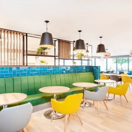 Holiday Inn LONDON - LUTON AIRPORT by IHG