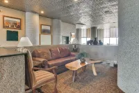 < 4 Mi to Sugar Mtn Resort: Condo w/ Indoor Pool! - Homestays
