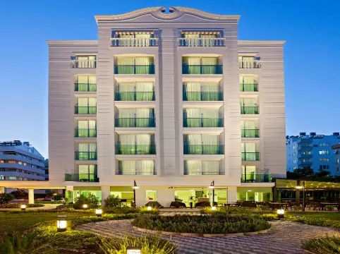 The Room Hotel & Apartments