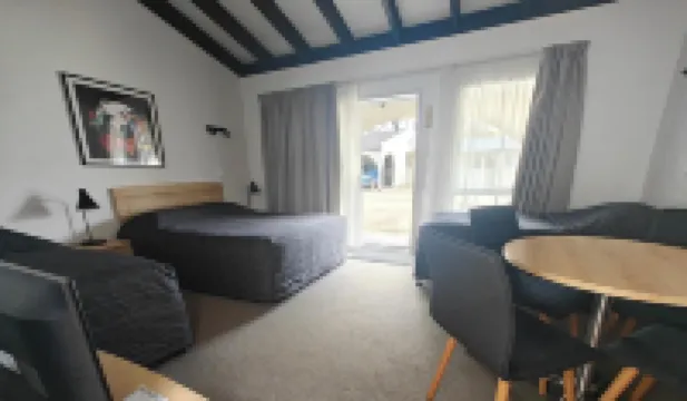 Aztec Motel Hotels in 