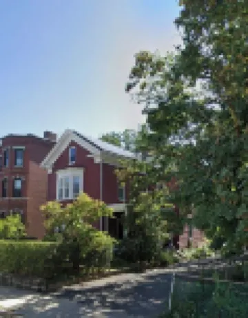 Beautiful studio in historic neighborhood of Boston. Super close to downtown! فنادق في 