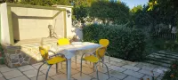 Spacious house in a quiet hamlet near the sea: 2bedrooms, 2bathrooms and garden - Wi-Fi