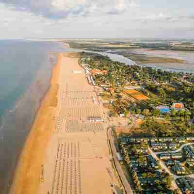 Coastal Charm – 400m from the Beach Fitness & Recreational Facilities