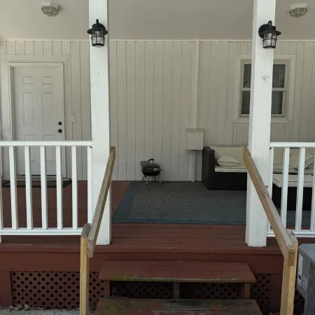 Beautiful Walnut Home 4bed/bathrooms with Private Parking