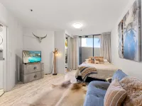 Beachside Studio With Pool and Gym Access Hotels in Cronulla
