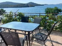 Apartment Bila Hotels in Tisno