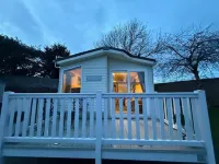 Cabin 6 Sleeps 6, Patio, Pets, Edinburgh Festival - 2-Star