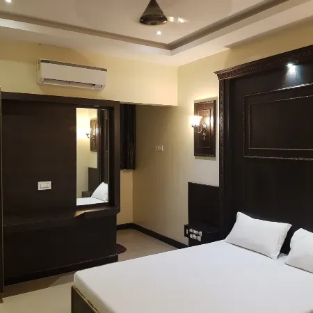 Chakravarthi Inn
