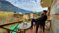 Yolo Social - the Social House & Cowork - Manali - pemandangan pegunungan