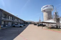 Executive Inn of Arlington, Near at&T Stadium - parking