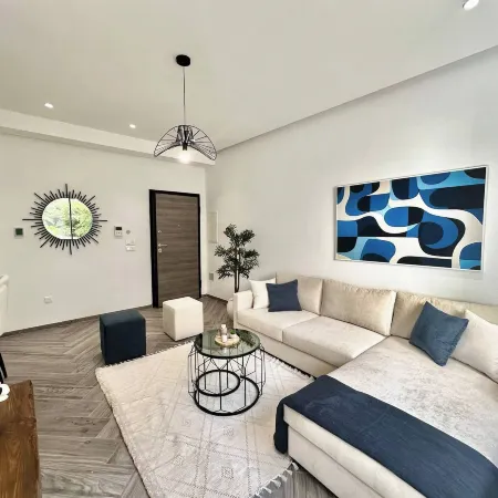 Topaz - Bright Apartment Lake 2