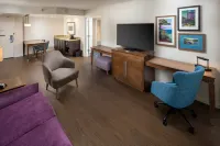 Hampton Inn & Suites Asheville Airport