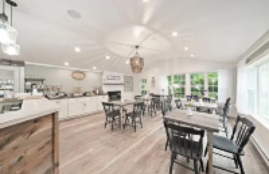 Sandwich Inn and Suites