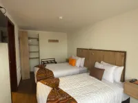 Casona Tobar Hotel - Hotel Escuela Hotels near Viewpoint El Panecillo