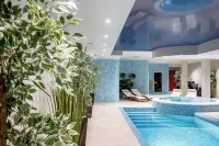 Vilnius Park Plaza Hotel, Restaurant & Terrace, Panorama Bar, Conference & Banquet Center - Pool