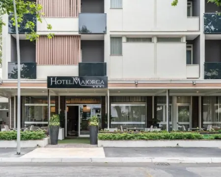 Hotel Majorca リッチョーネのホテル