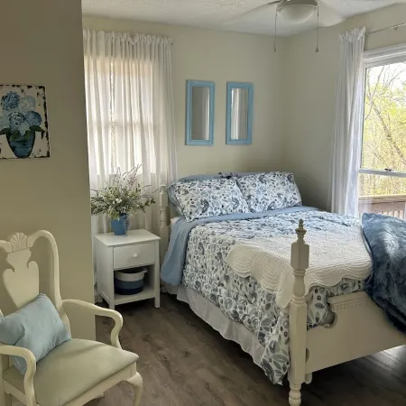 Lake Escape on Lake Tillery / Gated Community / High Speed Internet