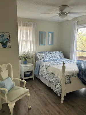 Lake Escape on Lake Tillery / Gated Community / High Speed Internet