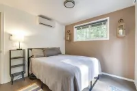 Bremerton Vacation Rental w/ Hot Tub & Lake Access