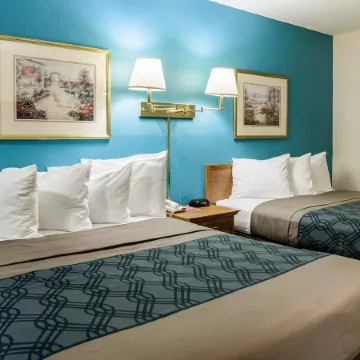 Econo Lodge University