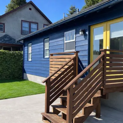 Skyline Blue House in Greenwood Отели рядом с достопримечательностью «Торговый центр Northgate»