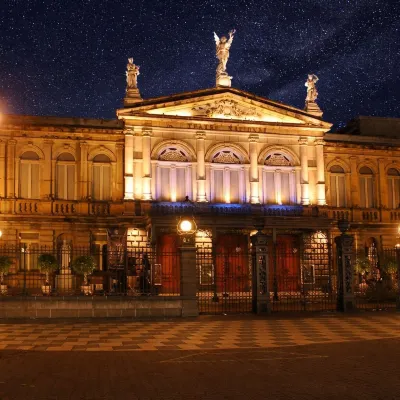 Urban Green Hotel & Suites Hotels near San José Central Market