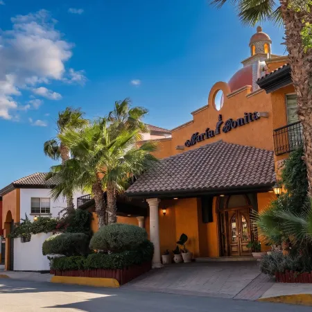 Business Hotel & Suites María Bonita