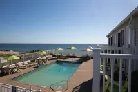 The Corsair & Cross Rip Oceanfront - Pools