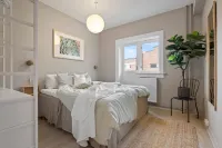Bright and nice two-bedroom with central location Hotels in 