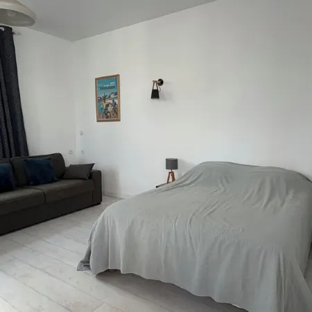 New studio less than 5 minutes from the beaches of the Pink Granite Coast