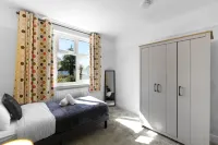 Spacious 5 Bedroom Family Home in Harrow