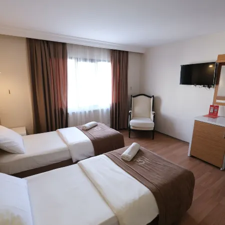 Üstün Hotel Alsancak