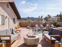 Lava Rocks by AvantStay Hotels in Yucca Valley
