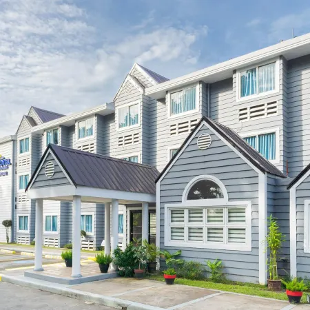 Microtel by Wyndham Eagle Ridge
