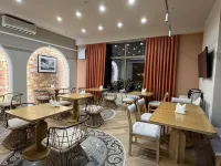 BUGU HOTEL - petit déjeuner