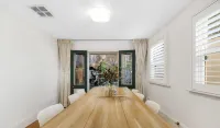 Metawise Luxury 3BR Terrace in The Heart of Sydney