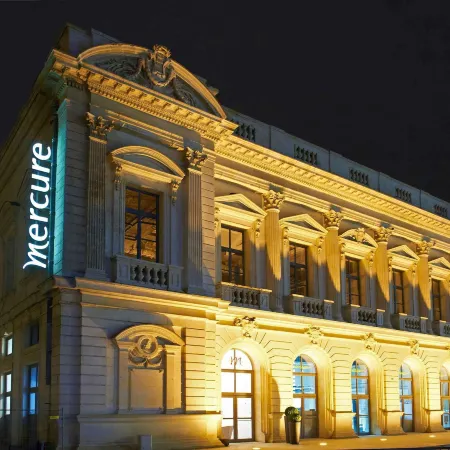 Hôtel Mercure Cholet Centre Отели в г. Шоле