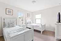 Pet Friendly Amazing 5 Br Sleeps 10