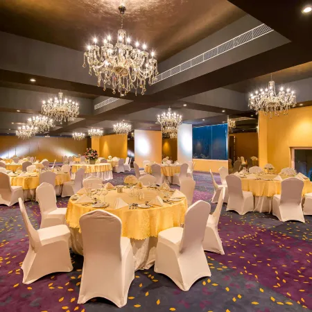 Grand Mercure Bengaluru at Gopalan Mall, An Accor Hotels Brand Отели рядом с достопримечательностью «Конференц-центр Frontier Management»
