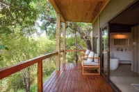 Kingfisher Creek Safari Lodge