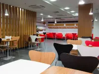 宜必思卡斯卡韋爾酒店 - 早餐