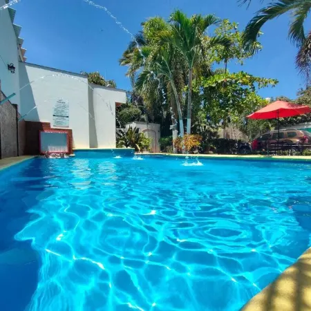 Hotel y Suites Los Encantos