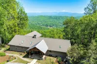 Mtn-view Hilltop Home, 5 Mi to Hendersonville - 4-Sterne