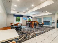 The Windstar Hotel - Emerald Isle / Swansboro Hotels in Cedar Point