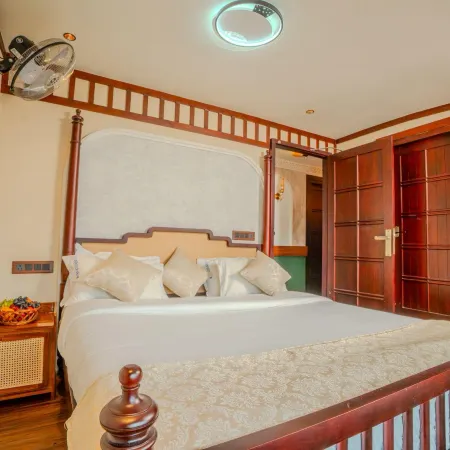 Mytrip Houseboats