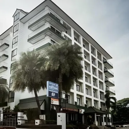Maneerote Hotel