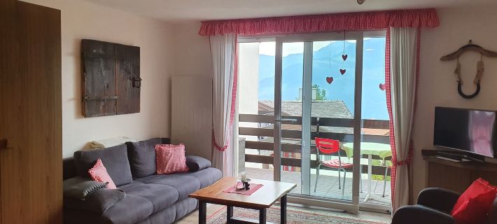 Studio for 2-4 Guests with Balcony and Panorama View Ξενοδοχεία στην πόλη Nidwalden